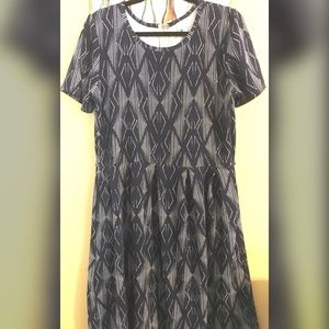LuLaRoe Amelia
